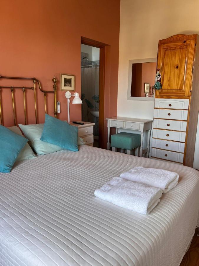 Hosteria Isabel Departamentos Y Habitaciones Con Bano Privado Las Grutas Ngoại thất bức ảnh