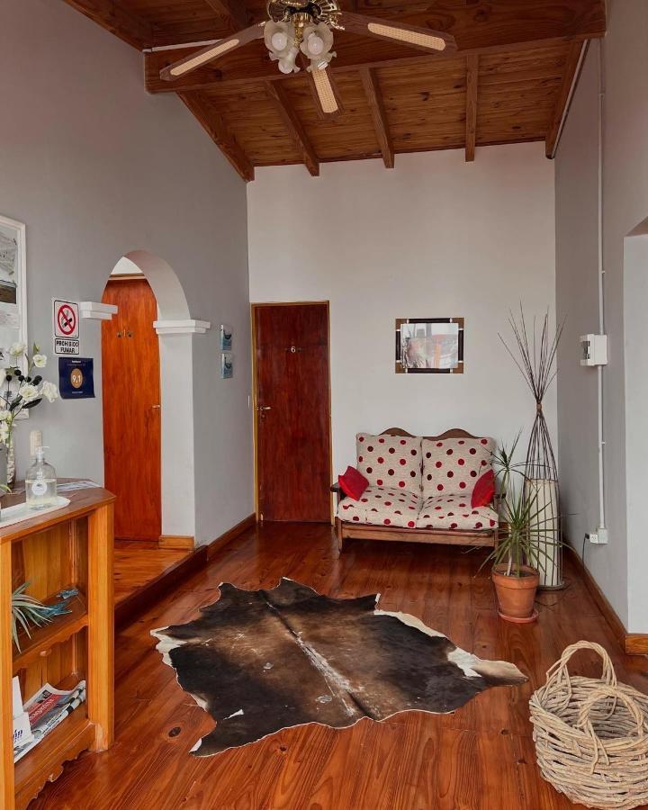Hosteria Isabel Departamentos Y Habitaciones Con Bano Privado Las Grutas Ngoại thất bức ảnh