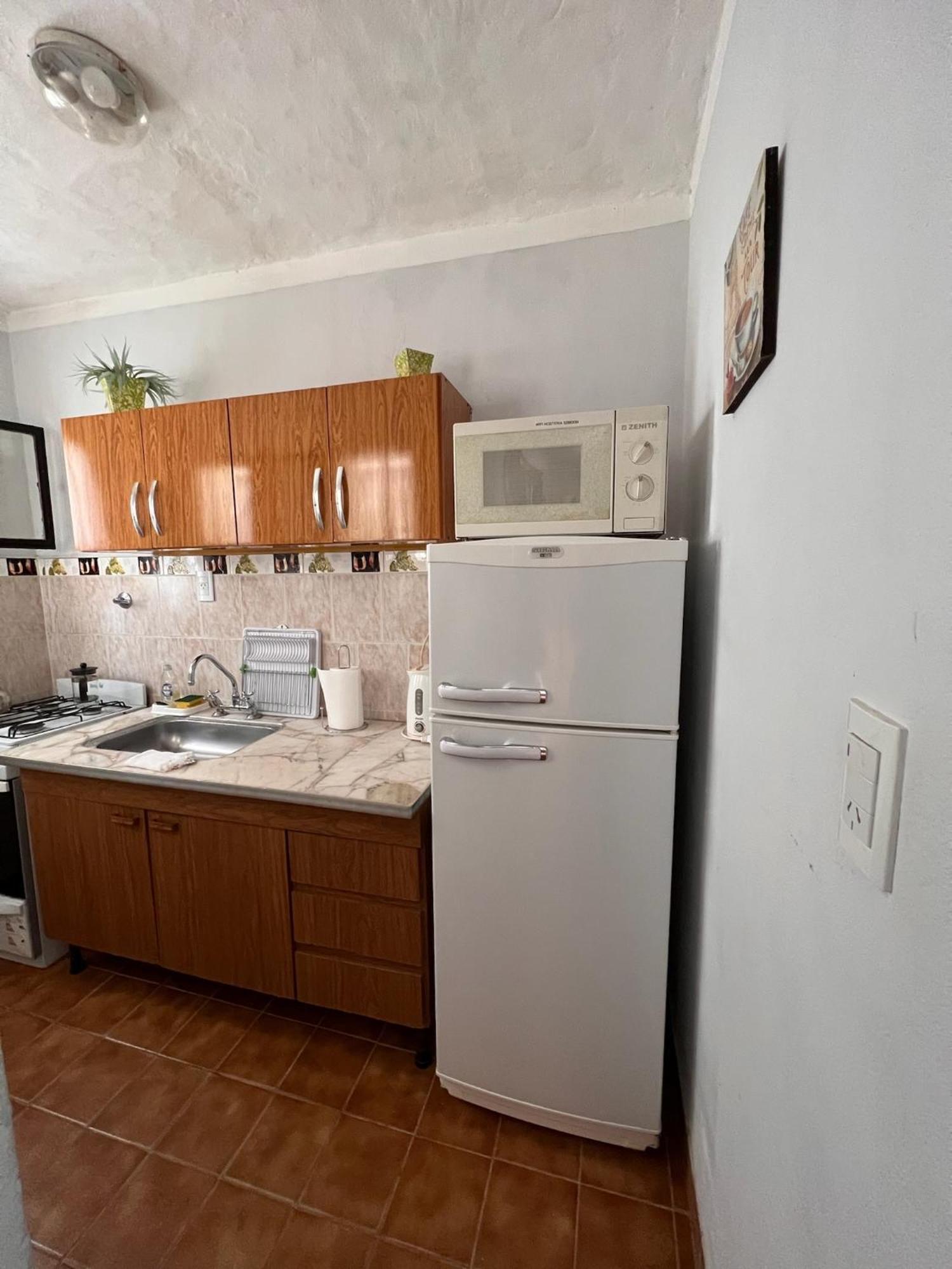 Hosteria Isabel Departamentos Y Habitaciones Con Bano Privado Las Grutas Phòng bức ảnh